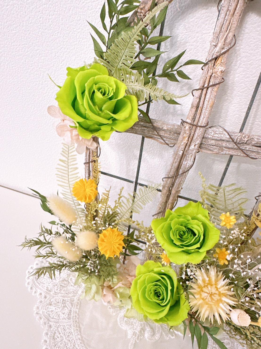 窓辺に咲く 春のグリーンローズ ウィンドウアレンジ ナチュラル 母の日 春限定2026 ギフト 癒し 新生活 インテリア | 8枚目